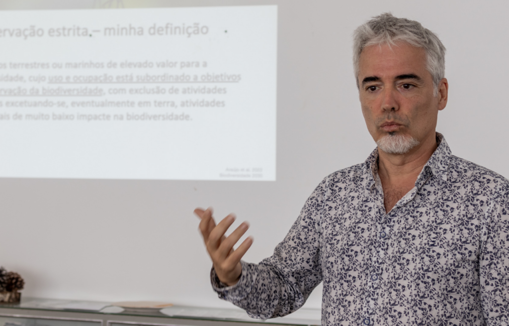 Miguel Bastos Araújo