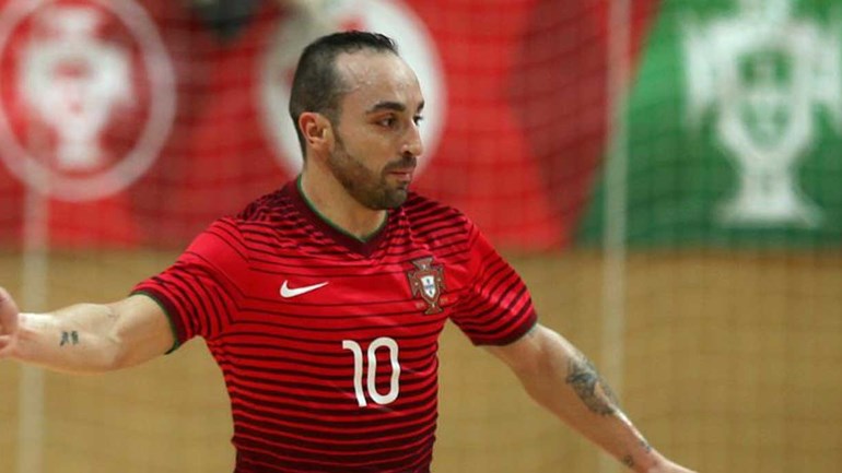 Ricardinho é eleito melhor do mundo no futsal; Brasileiro Gadeia é