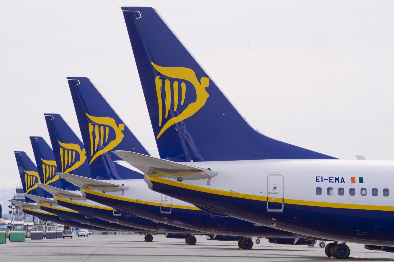 Ryanair vai ligar Ponta Delgada a Londres uma vez por semana - BOM DIA  Luxemburgo